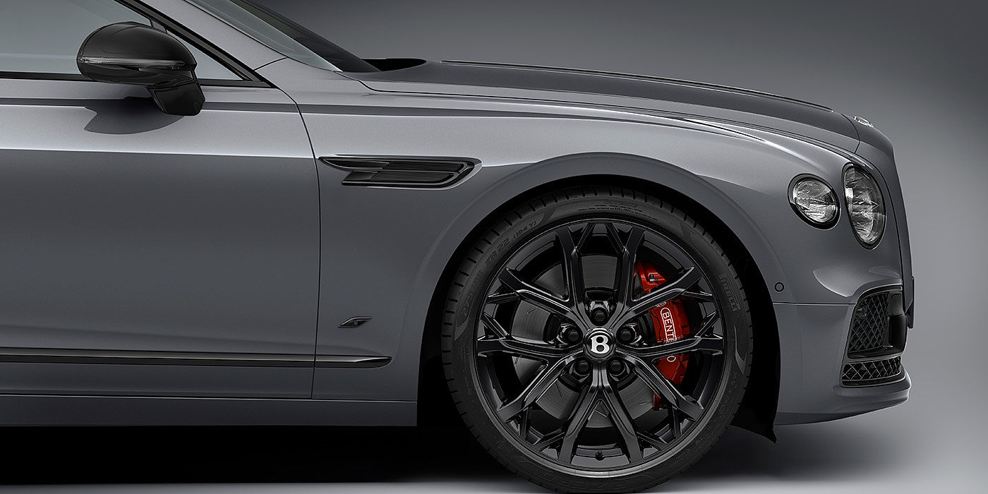 Bentley Baku Bentley Flying Spur S front one quarter view featuring 22 inch ten spoke sports wheel - Black painted.